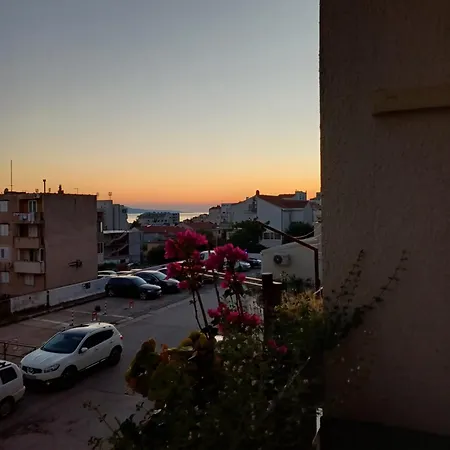 Apartment Lukas Galileo Izuzetan Makarska