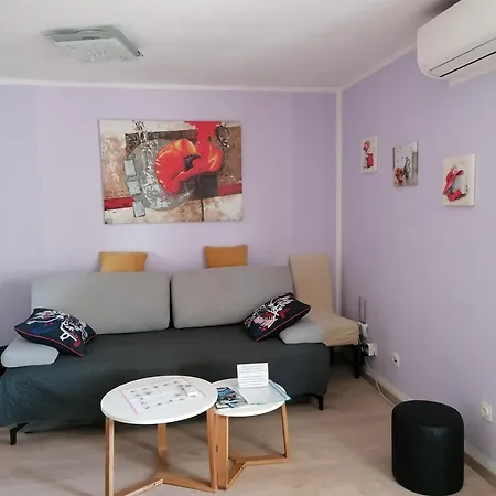 Lukas Galileo Izuzetan Apartament *